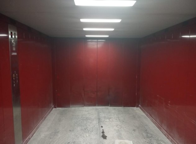 Herverkoop - Parkeerplaats - Torrevieja - La Mata