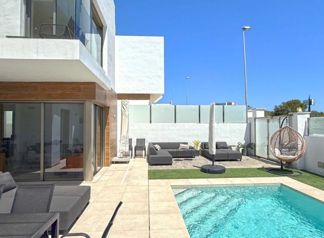 Herverkoop - Villa - Orihuela Costa - Villamartín