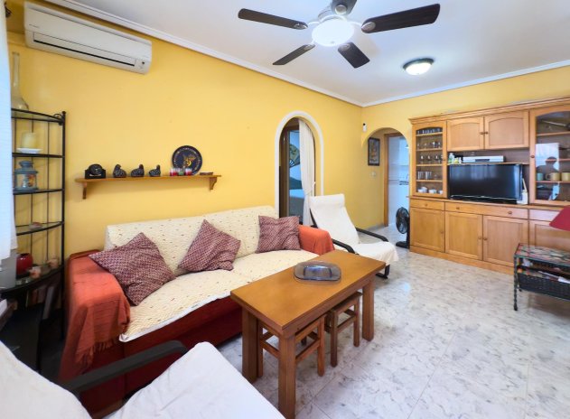 Resale - Apartment / Flat * - Torrevieja * - La Mata *