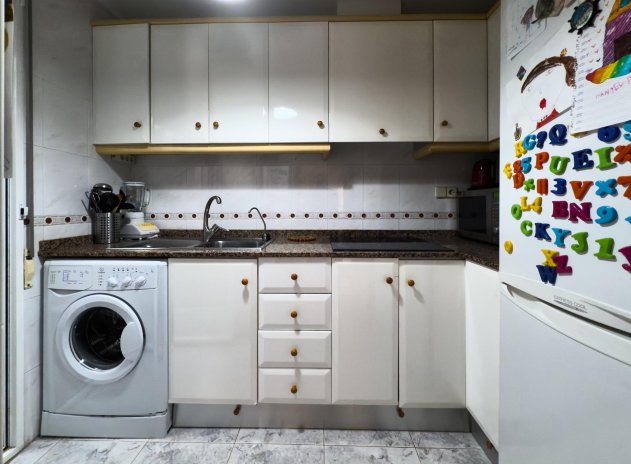 Resale - Apartment / Flat * - Torrevieja * - La Mata *