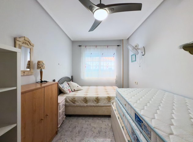 Resale - Apartment / Flat * - Torrevieja * - La Mata *