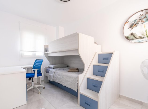 Resale - Townhouse * - Torrevieja * - Punta Prima *