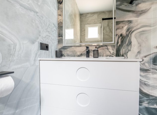 Resale - Townhouse * - Torrevieja * - Punta Prima *