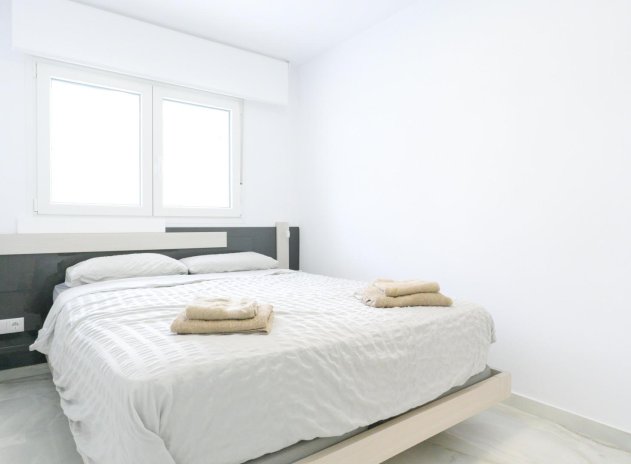 Resale - Townhouse * - Torrevieja * - Punta Prima *