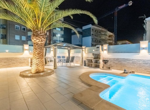 Resale - Townhouse * - Torrevieja * - Punta Prima *