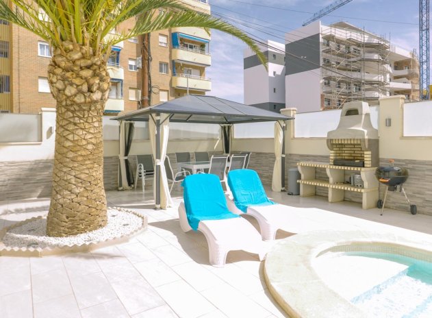 Resale - Townhouse * - Torrevieja * - Punta Prima *