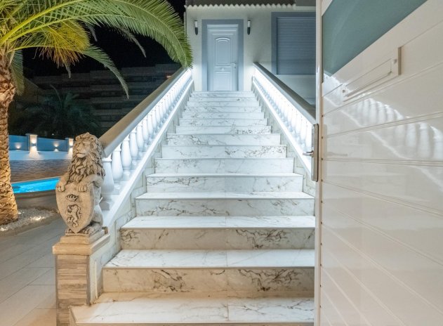 Resale - Townhouse * - Torrevieja * - Punta Prima *