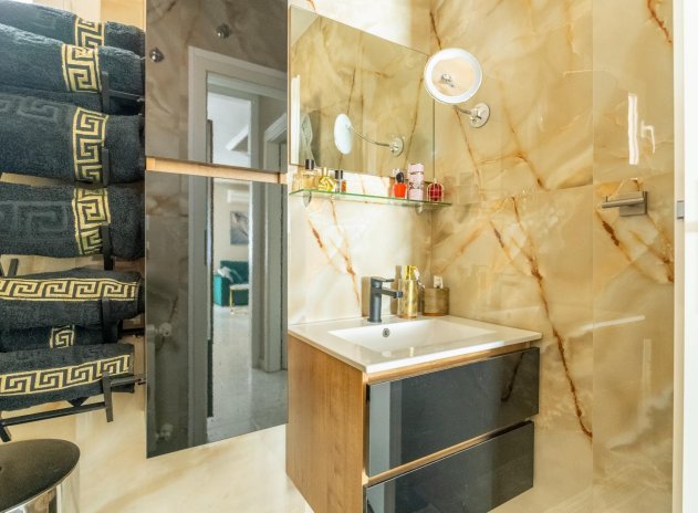 Herverkoop - Villa - Orihuela Costa - Punta Prima