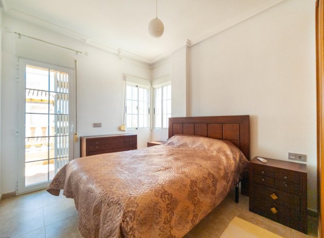 Herverkoop - Villa - Torrevieja - La Mata