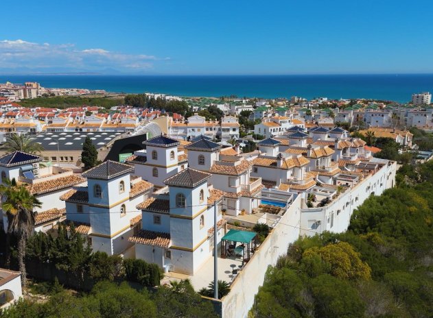 Herverkoop - Villa - Torrevieja - La Mata