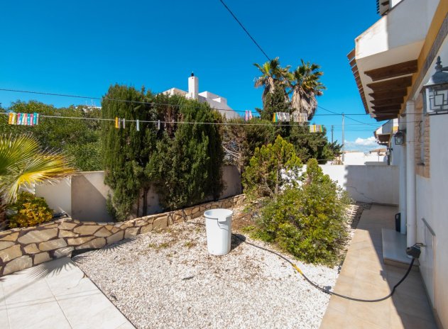 Herverkoop - Villa - Torrevieja - La Mata