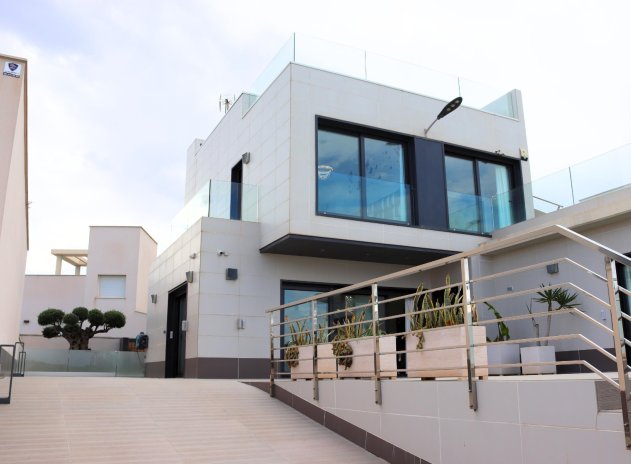 Resale - Villa - Orihuela Costa - Playa Flamenca