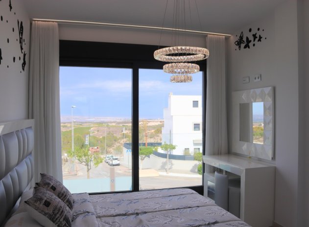 Herverkoop - Villa - Orihuela Costa - Playa Flamenca