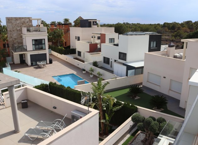 Herverkoop - Villa - Orihuela Costa - Playa Flamenca