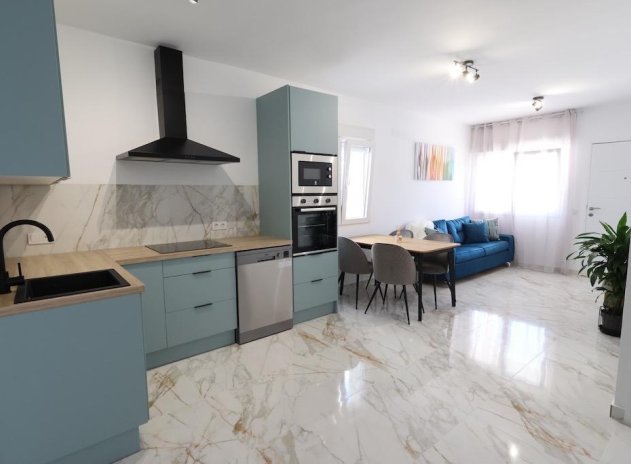 Herverkoop - Rijwoning - Torrevieja - San luis