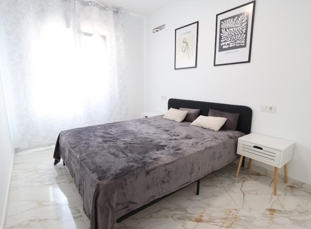 Herverkoop - Rijwoning - Torrevieja - San luis