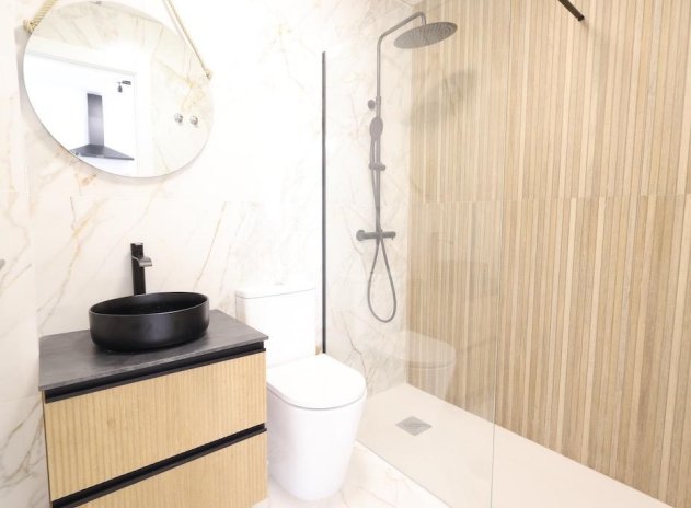 Herverkoop - Rijwoning - Torrevieja - San luis