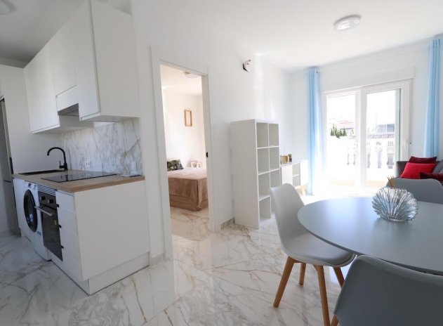 Herverkoop - Rijwoning - Torrevieja - San luis