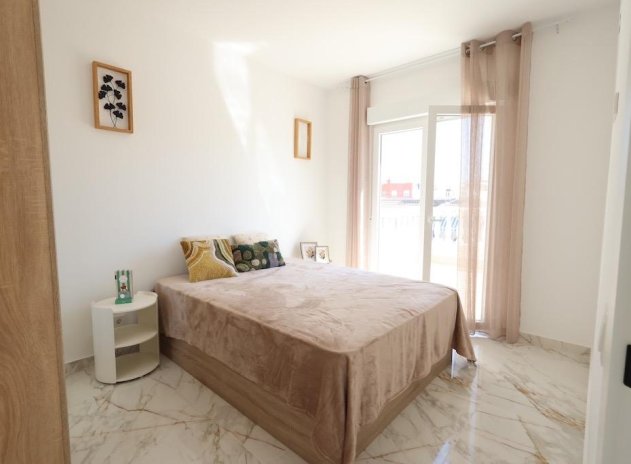 Herverkoop - Rijwoning - Torrevieja - San luis