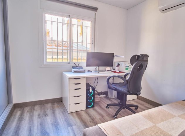 Herverkoop - Villa - Los Montesinos - La Herrada