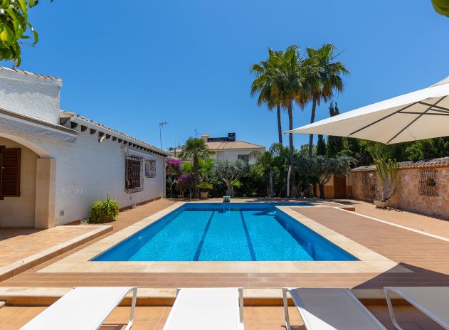 Wiederverkauf - Villa - Orihuela Costa - Punta Prima
