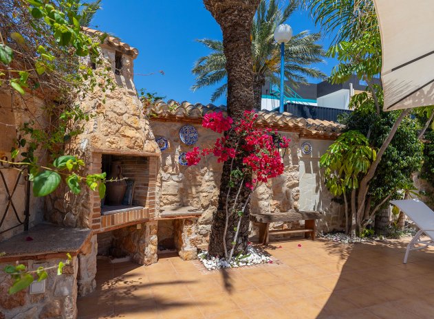 Wiederverkauf - Villa - Orihuela Costa - Punta Prima