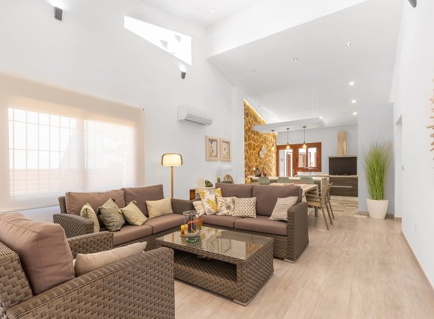 Wiederverkauf - Villa - Orihuela Costa - Punta Prima