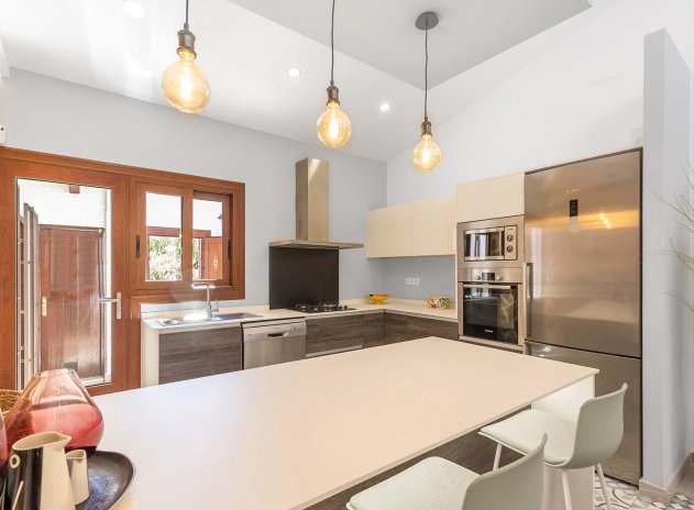 Wiederverkauf - Villa - Orihuela Costa - Punta Prima