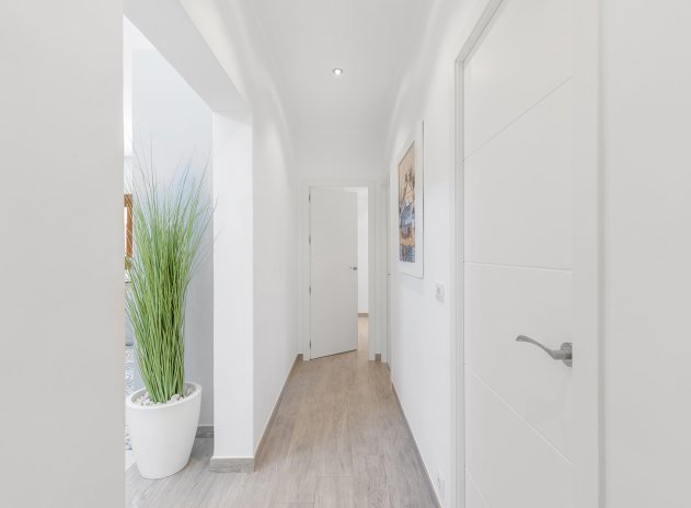 Wiederverkauf - Villa - Orihuela Costa - Punta Prima