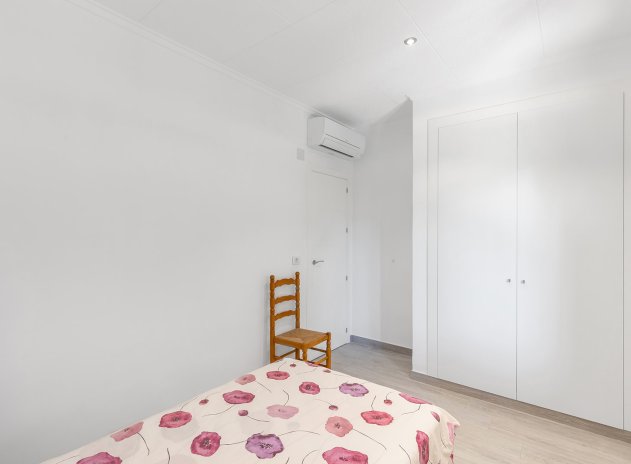 Wiederverkauf - Villa - Orihuela Costa - Punta Prima