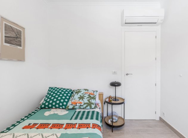 Wiederverkauf - Villa - Orihuela Costa - Punta Prima