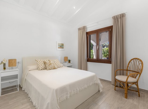 Wiederverkauf - Villa - Orihuela Costa - Punta Prima