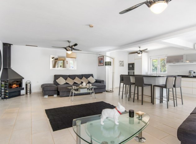 Herverkoop - Finca / Plattelands Woning - Catral