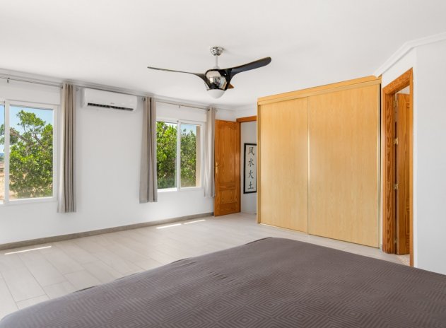 Herverkoop - Finca / Plattelands Woning - Catral