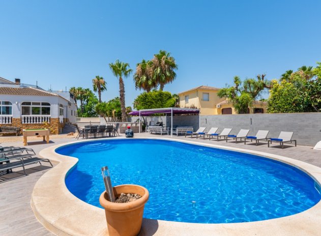 Herverkoop - Finca / Plattelands Woning - Catral