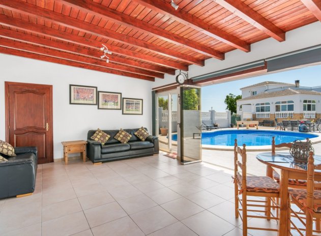 Herverkoop - Finca / Plattelands Woning - Catral