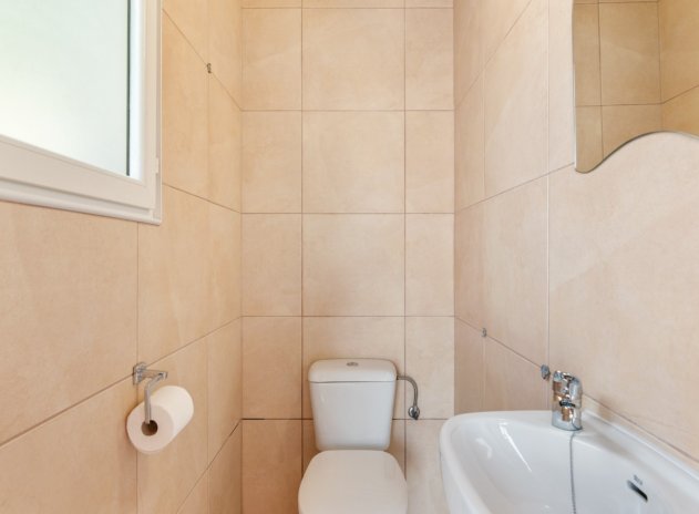 Herverkoop - Finca / Plattelands Woning - Catral