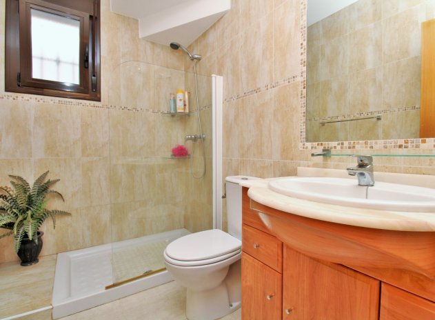 Herverkoop - Villa - Villamartin - PAU 8