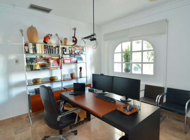 Herverkoop - Villa - Torrevieja - Torretas