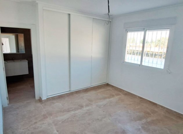 Wiederverkauf - Finca / Ländliches Wohnhaus - Catral