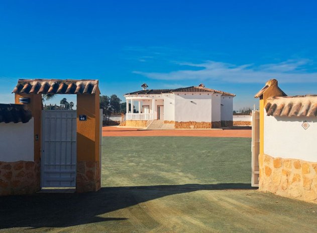 Wiederverkauf - Finca / Ländliches Wohnhaus - Catral