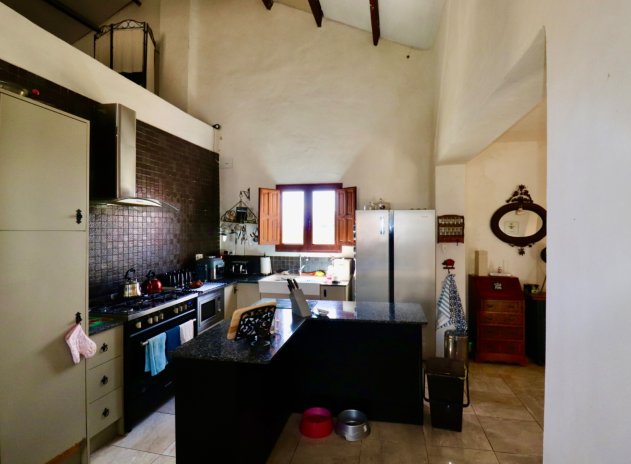 Wiederverkauf - Finca / Ländliches Wohnhaus - Dolores