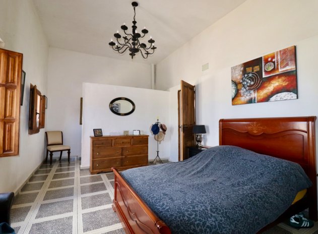 Wiederverkauf - Finca / Ländliches Wohnhaus - Dolores