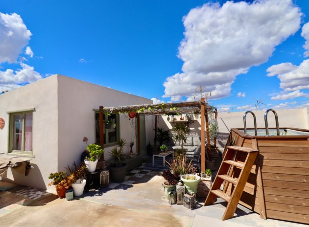 Wiederverkauf - Finca / Ländliches Wohnhaus - Dolores