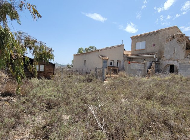 Wiederverkauf - Finca / Ländliches Wohnhaus - Torremendo