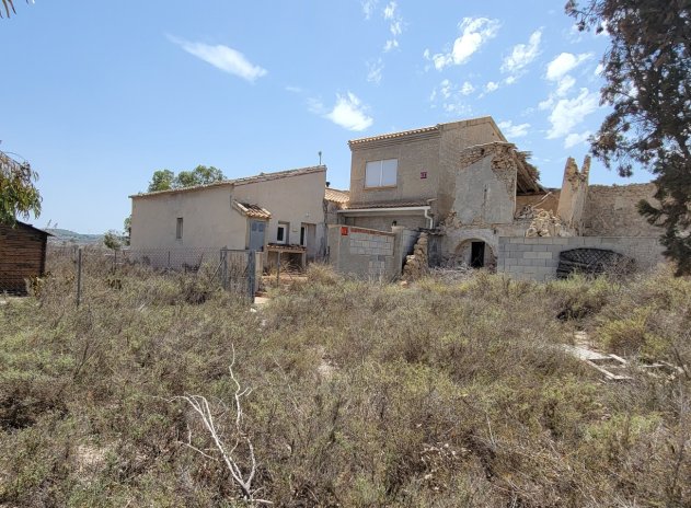 Wiederverkauf - Finca / Ländliches Wohnhaus - Torremendo