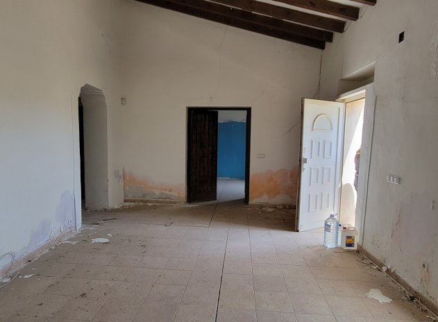 Wiederverkauf - Finca / Ländliches Wohnhaus - Torremendo