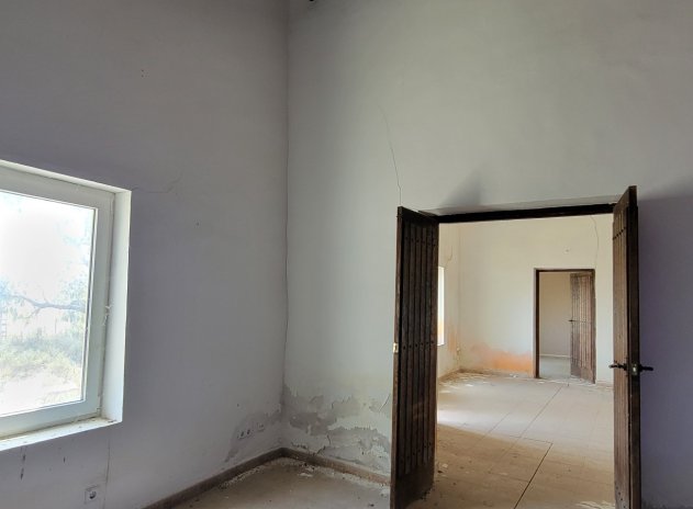 Wiederverkauf - Finca / Ländliches Wohnhaus - Torremendo