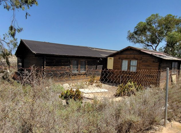 Wiederverkauf - Finca / Ländliches Wohnhaus - Torremendo