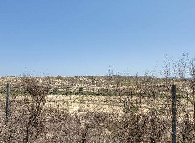 Wiederverkauf - Finca / Ländliches Wohnhaus - Torremendo